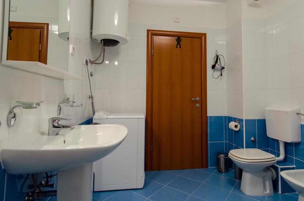 Deluxe Apartment Bagaric Trogir Kamer foto